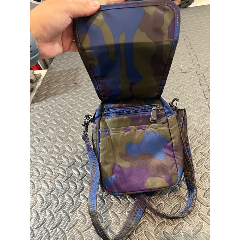 Lug Infinity Can Can Cross Body Bag Small Convertible Camo Travel Outdoor‎ - Picture 6 of 14
